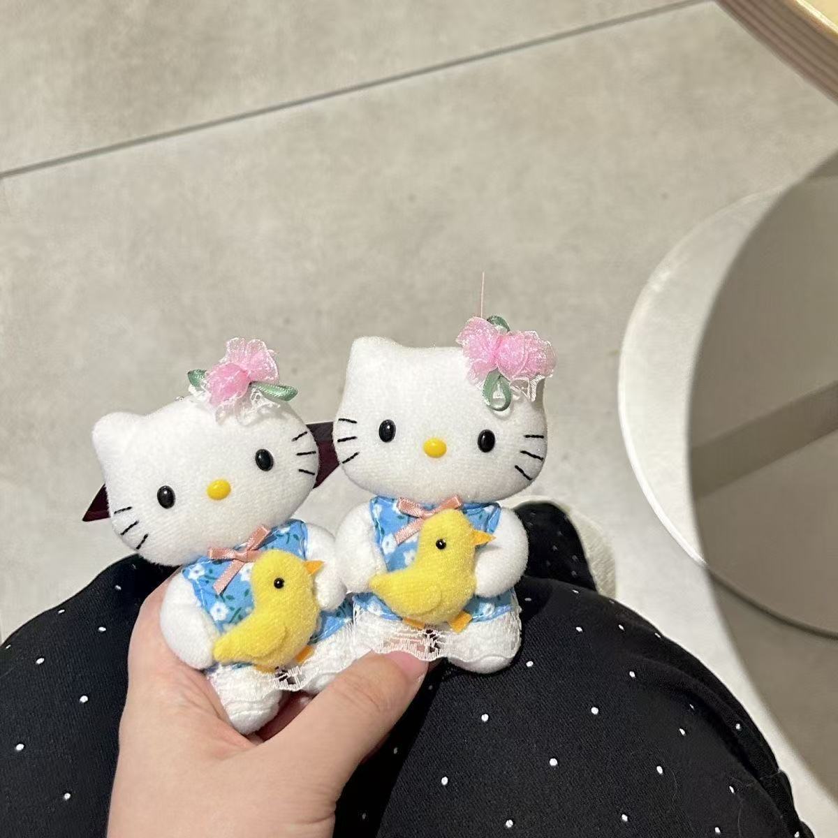 Boneka Hello Kitty Memeluk Beb - Good Floral & Wedding Decor Supply Photos ulasan dan harga