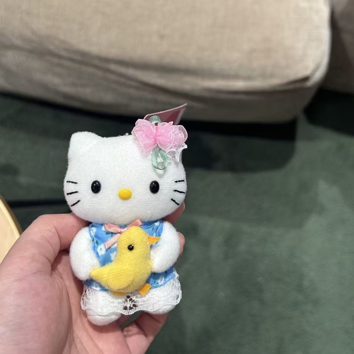 Boneka Hello Kitty Memeluk Beb - Good Floral & Wedding Decor Supply Photos ulasan dan harga